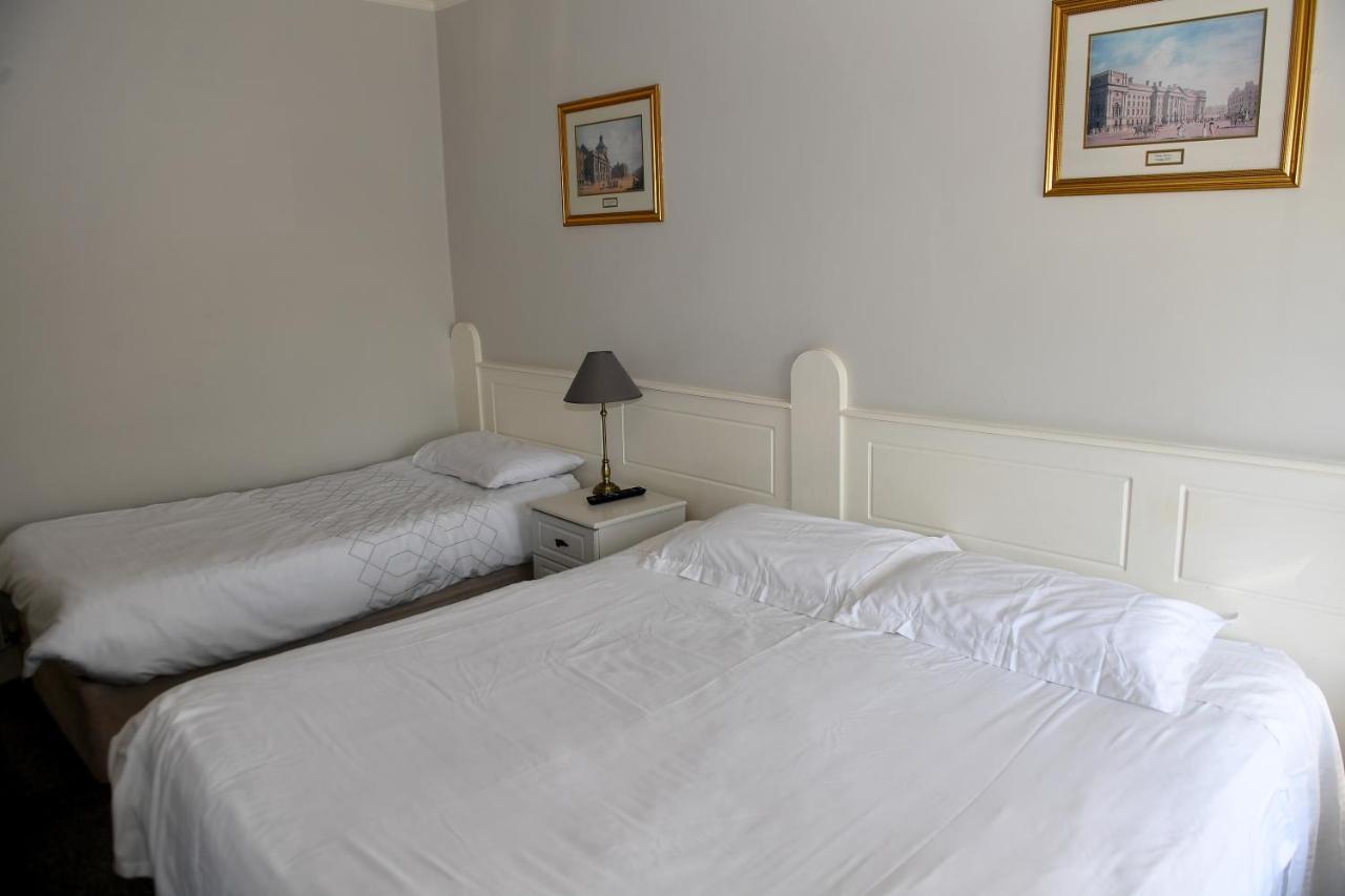 Railway House Guest House Mullingar Eksteriør billede
